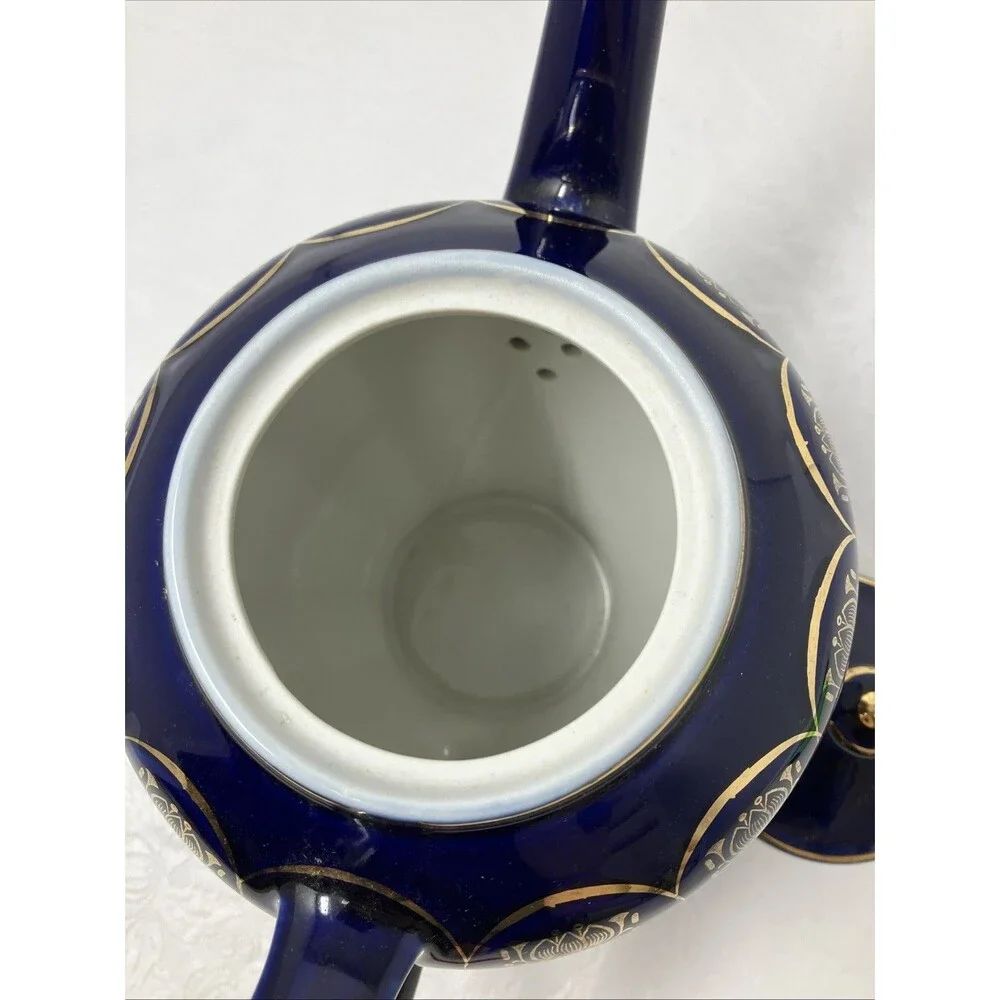 Hall USA Teapot Cobalt Blue & Gold 0223 Blue w Gold Trim 6 Cup Albany Model